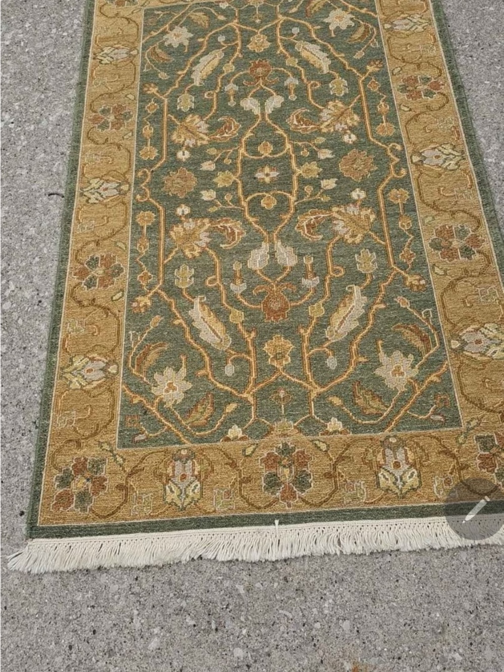 Classic Floral Medallion Area Rug Runner in Green and Gold